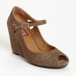 Nordstrom Halogen "Katie" Wedge Pump in Mushroom Color, Size 6M